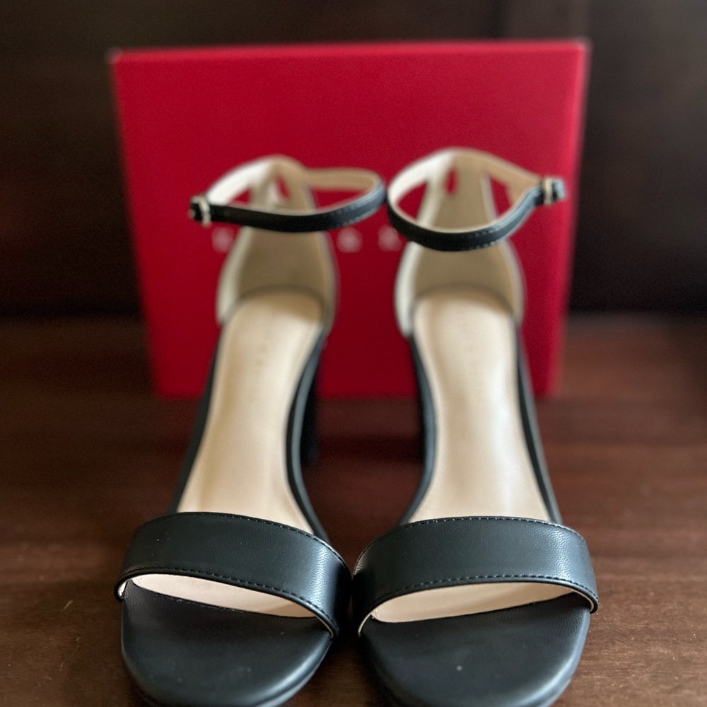 Brand new, never worn Kelly & Katie Hailee sandal.